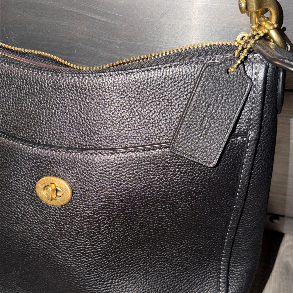 Coach Black Pebble Leather Crossbody Bag Zip Top Like New shoulder bag brass - Picture 2 of 16